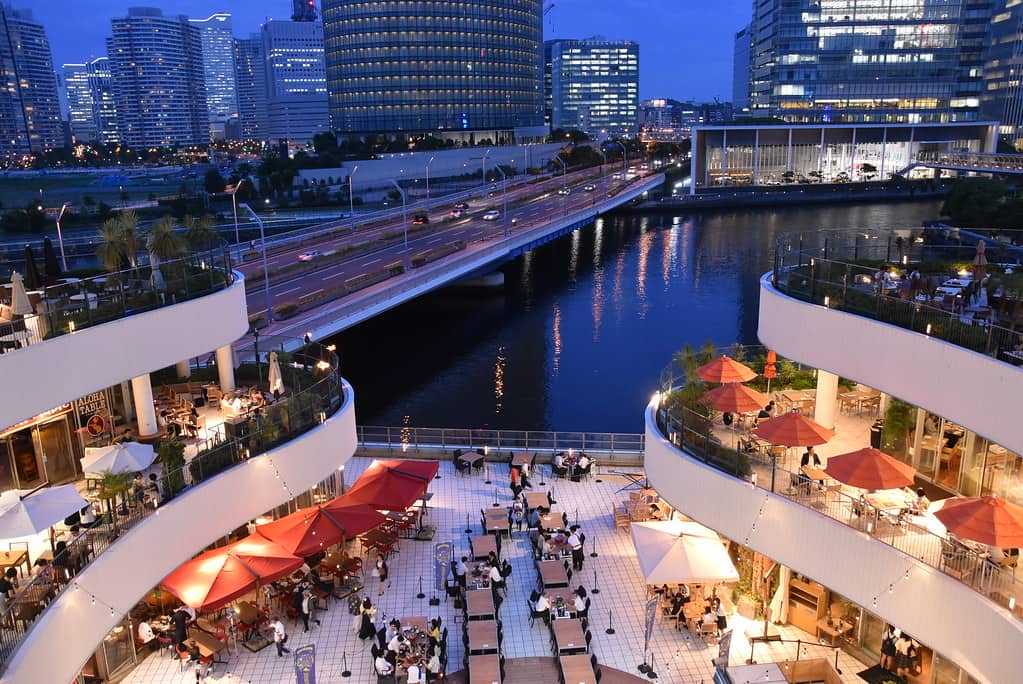 横浜ベイクォーター
