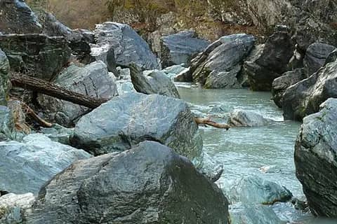 三波石峡