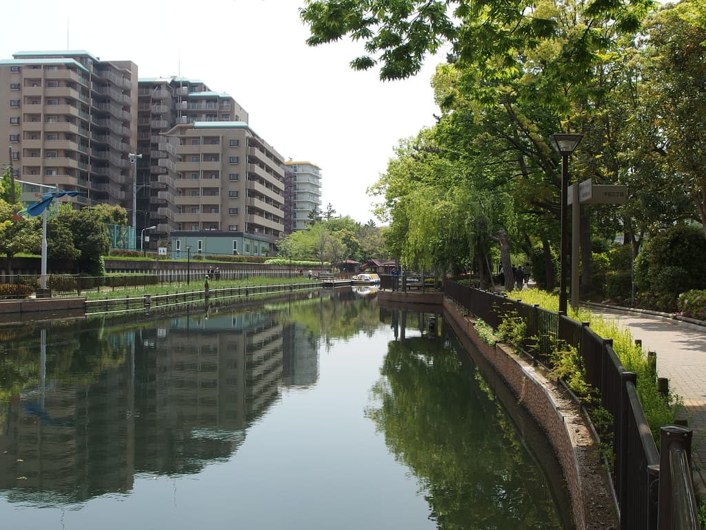 親水公園 れすとハウス