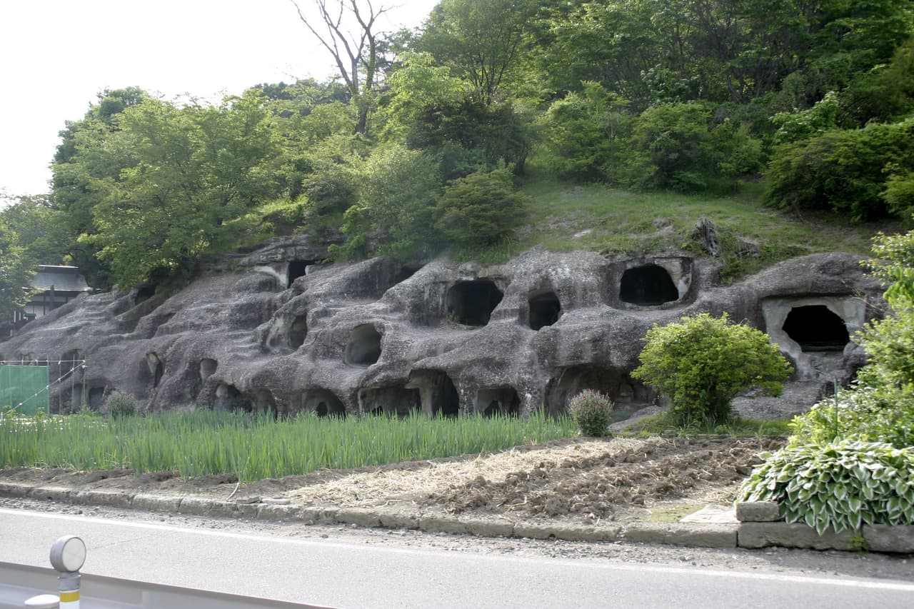 長岡百穴古墳