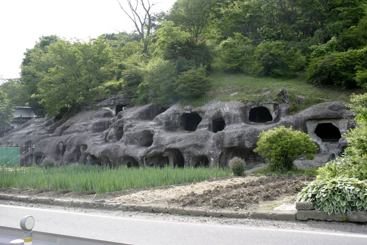 長岡百穴古墳